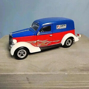 1935 Ford Sedan Delivery‎ Street Rod Sentry 1:24 Scale Die Cast Bank